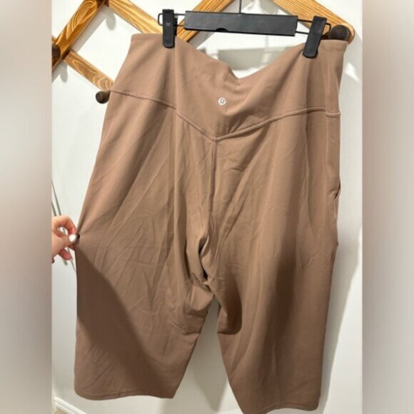 Lululemon Align Wide Leg Super-High-Rise Crop *23"Cacao- NEVER WORN - Picture 5 of 11